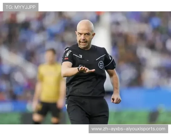 西甲联赛如何确定裁判：西甲联赛裁判的选拔标准与赛场判罚分析